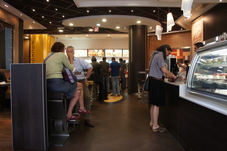 McCafe-Breitestrasse