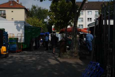 wochenmarkt-hermeskeiler-platz