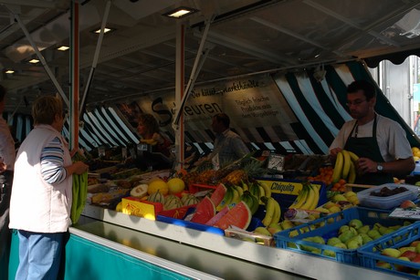 wochenmarkt-hermeskeiler-platz