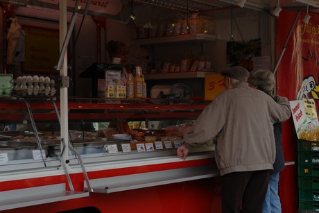 wochenmarkt-hermeskeiler-platz