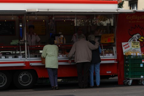 wochenmarkt-hermeskeiler-platz