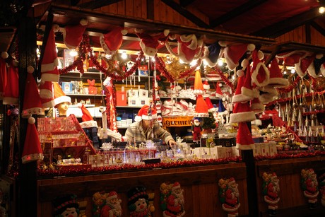 weihnachtsmarkt-neumarkt