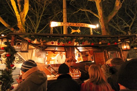 weihnachtsmarkt-neumarkt