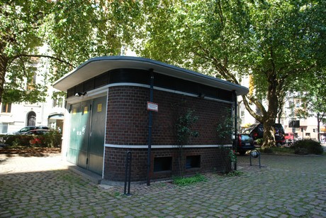 Willy-Millowitsch-Platz