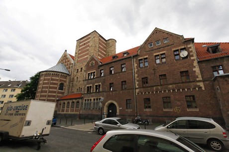 Maternuskirchplatz