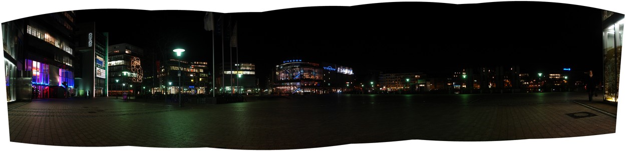 Mediapark bei Nacht