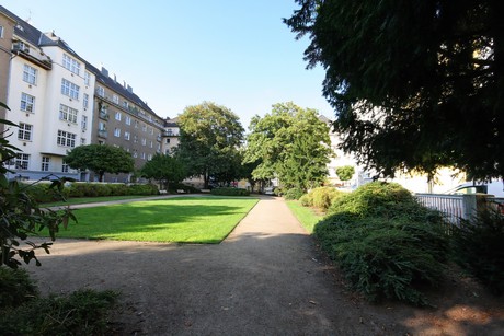 von-sandt-platz