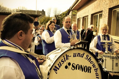 musik-und-showband-weiss-blau-am-stern-bruehl