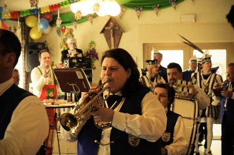 musik-und-showband-weiss-blau-am-stern-bruehl