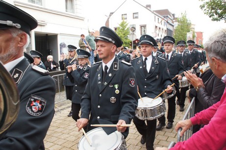 bundesschuetzen-tambourcorps-hoennepel