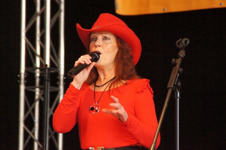 country-lady-konny-kron