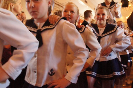 jugendtanzcorps-steinenbruecker-schiffermaedchen