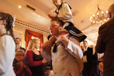 jugendtanzcorps-steinenbruecker-schiffermaedchen
