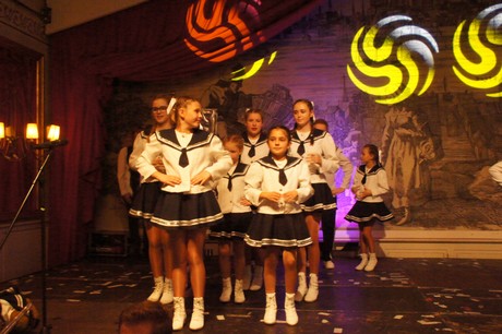 jugendtanzcorps-steinenbruecker-schiffermaedchen