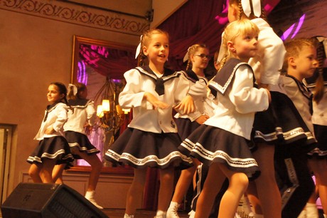 jugendtanzcorps-steinenbruecker-schiffermaedchen