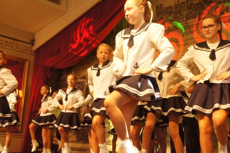 jugendtanzcorps-steinenbruecker-schiffermaedchen