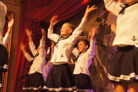 jugendtanzcorps-steinenbruecker-schiffermaedchen