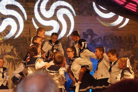 jugendtanzcorps-steinenbruecker-schiffermaedchen