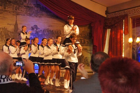 jugendtanzcorps-steinenbruecker-schiffermaedchen