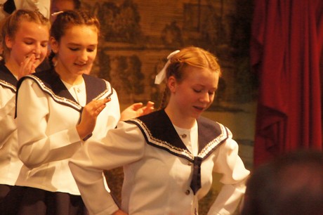 jugendtanzcorps-steinenbruecker-schiffermaedchen