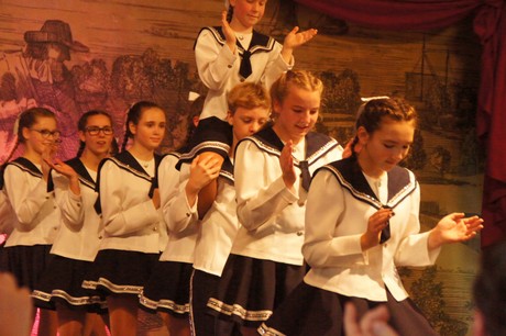jugendtanzcorps-steinenbruecker-schiffermaedchen
