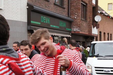 Karlotta-s-Fruende-FC-Huerth