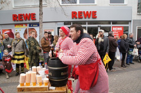 Karlotta-s-Fruende-FC-Huerth