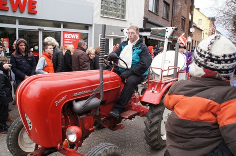 Kinder-und-Jugend-Garde-von-Rot-Weiss-Huerth