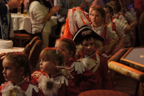 Kindertanzcorps-der-Prinzengarde-Rot-Weiss-Huerth-1947