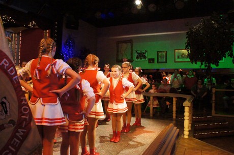 Kindertanzcorps-der-Prinzengarde-Rot-Weiss-Huerth-1947