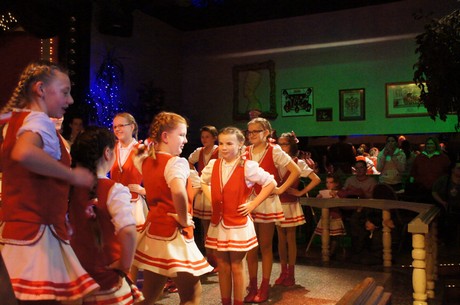 Kindertanzcorps-der-Prinzengarde-Rot-Weiss-Huerth-1947