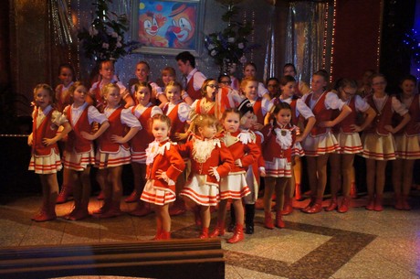 Kindertanzcorps-der-Prinzengarde-Rot-Weiss-Huerth-1947