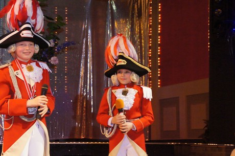 Kindertanzcorps-der-Prinzengarde-Rot-Weiss-Huerth-1947