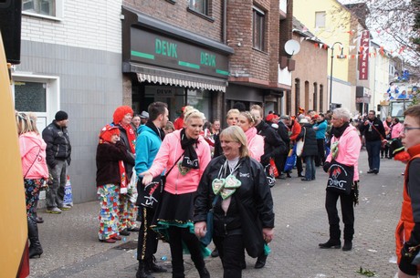 Showtanzgruppe-Dancing-Feet-DJK-TuS-Huerth