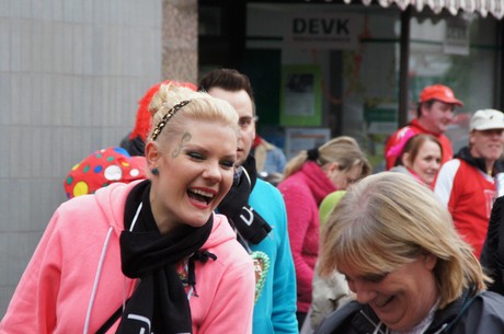 Showtanzgruppe-Dancing-Feet-DJK-TuS-Huerth
