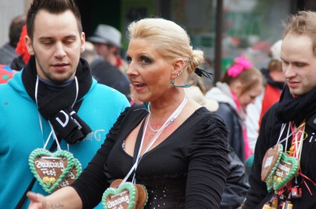 Showtanzgruppe-Dancing-Feet-DJK-TuS-Huerth