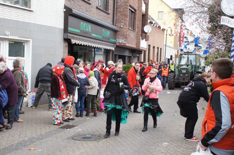 Showtanzgruppe-Dancing-Feet-DJK-TuS-Huerth