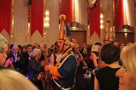 buergergarde-blau-gold