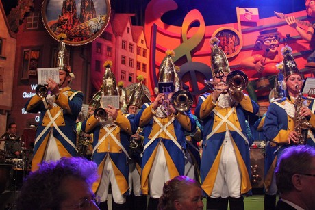 buergergarde-blau-gold