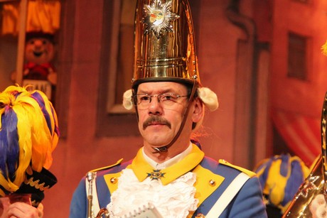 buergergarde-blau-gold