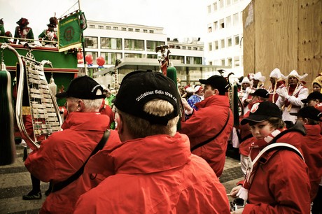 bundesschuetzen-tambourcorps-hoennepel
