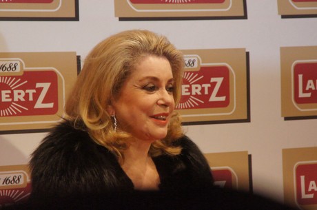 Catherine Deneuve Wallpaper Gallery