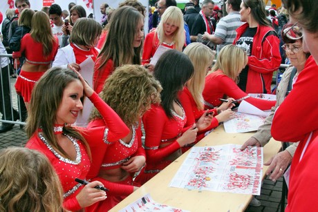 cheerleader-des-1-fc-koeln