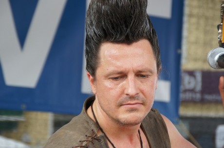 danny-and-the-wonderbras