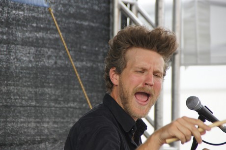 danny-and-the-wonderbras