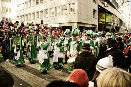 garde-corps-gruen-weiss-Koeln
