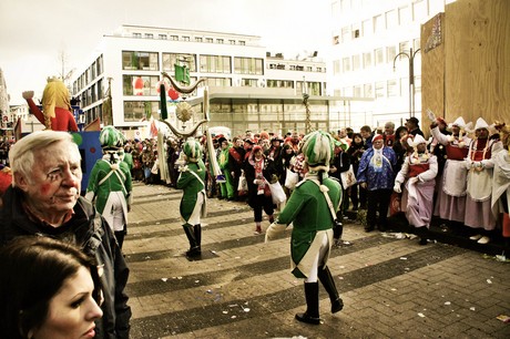 garde-corps-gruen-weiss-Koeln