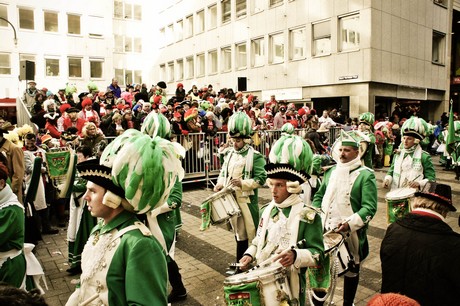garde-corps-gruen-weiss-Koeln