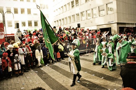 garde-corps-gruen-weiss-Koeln