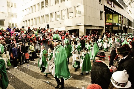 garde-corps-gruen-weiss-Koeln